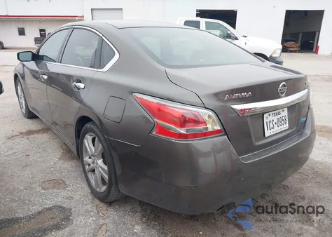 2015 Nissan Altima 2.5/2.5 S/2.5 Sl/2.5 Sv z USA, uszkodzony, nr VIN 1N4AL3APXFN916579